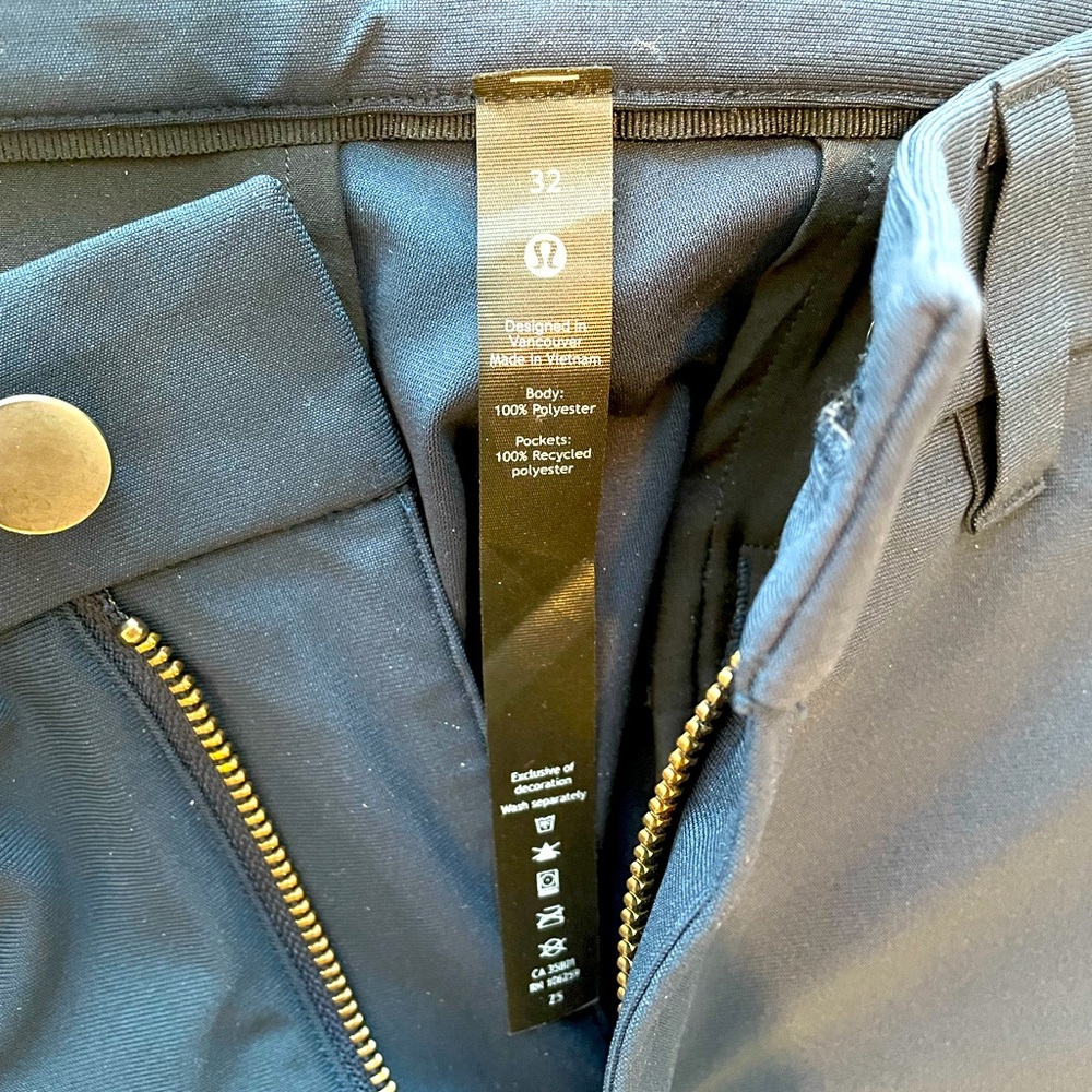 LULULEMON ABC Men’s Slim Fit Pants